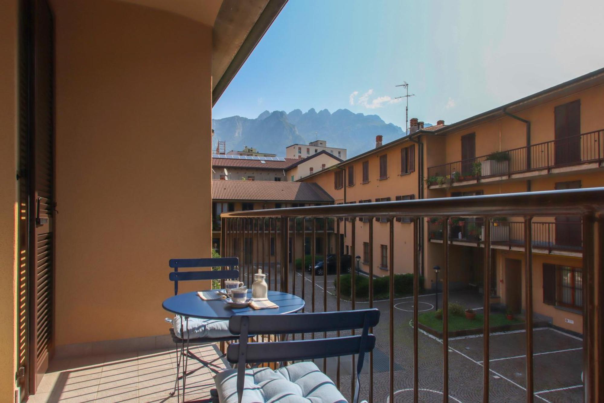 Appartement Casa Ardo Wifi & Free Parking In Lecco Center Extérieur photo